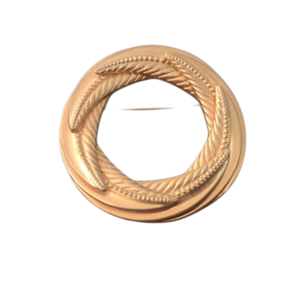 Marvella Vintage Gold Tone Textured Twist Wreath Circle Brooch Pin